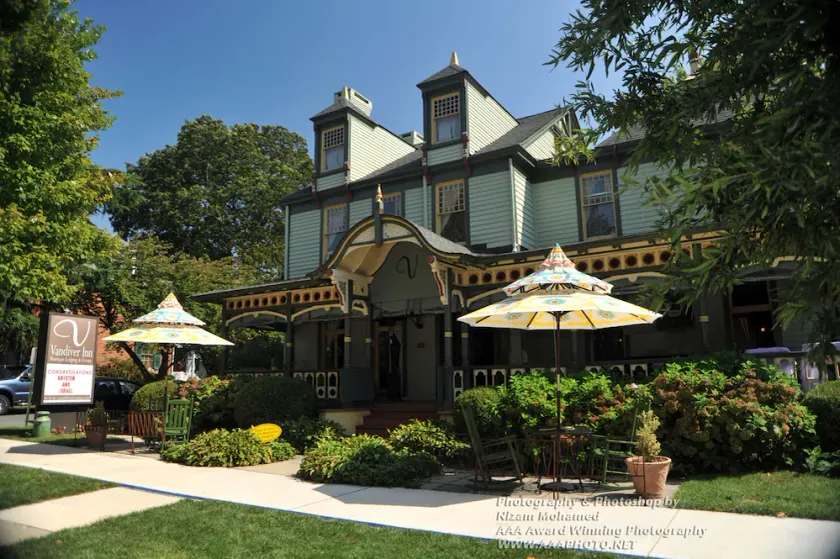 Vandiver Inn - Image 1