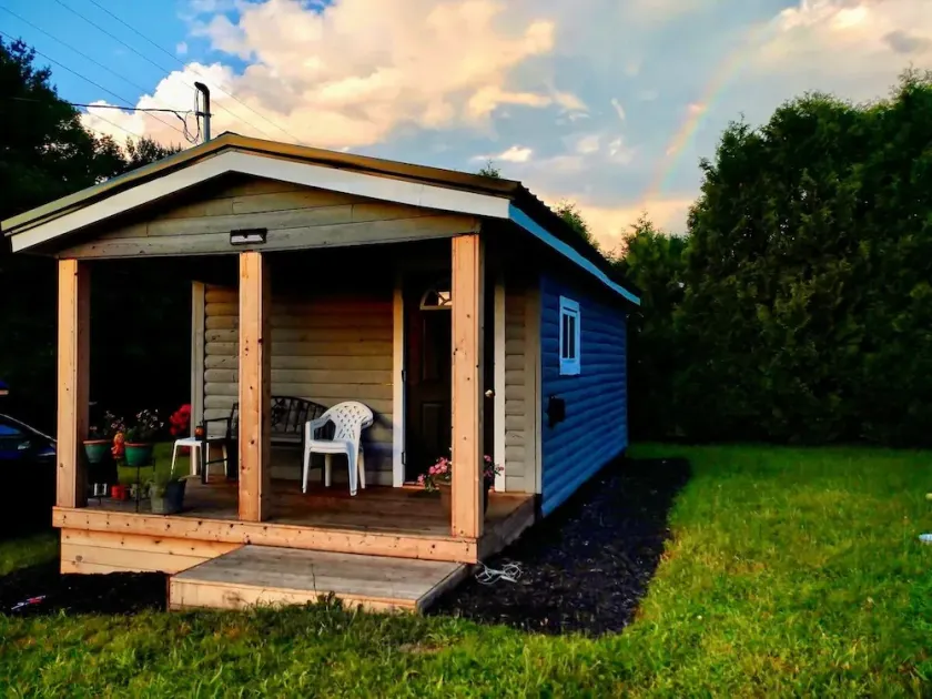 Tiny Cabin, pet-friendly Mins from Cook Forest & Allegheny National Forest! - Image 1