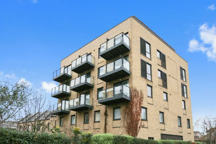 Hybrid Resi - London, Greenwich near O2 Arena - Image 1