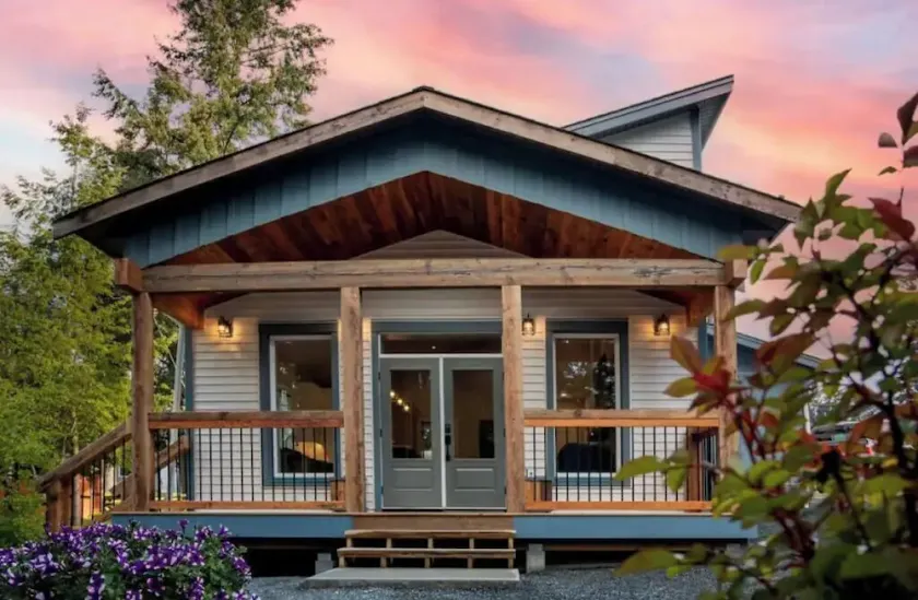 “Between Two Lakes”. New 2 Bedroom Entire Home! (Sleeps 6). - Image 1