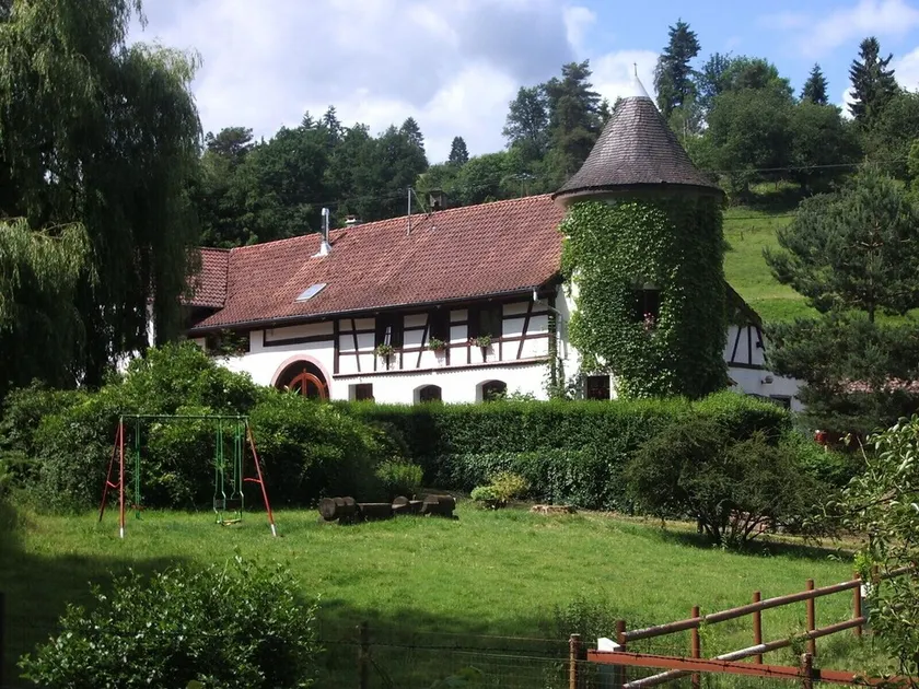 Gite de la tour Domaine d'Estary - Image 1