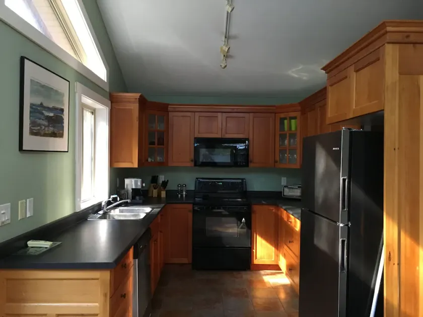 Chesterman Beach Fine Art Vacation House - Walking distance to North Chesterman - Image 1