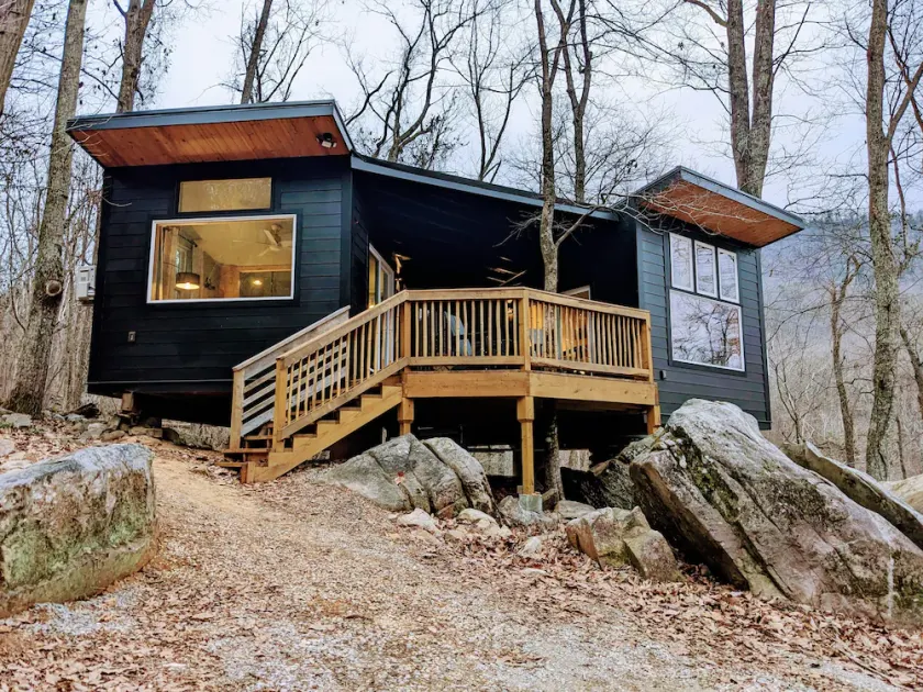The Bird House ~ A modern treehouse in the forest ~ 15 minutes from downtown - Image 1
