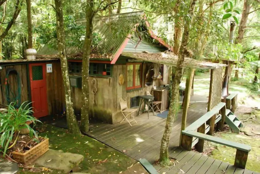 The Old Brush Studio Cabin - Image 1