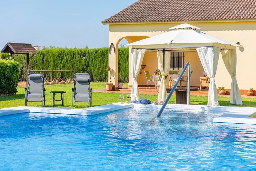 Villa \"Casa Rural Casa de Noa\" con piscina privada, jardín privado y Wi-Fi - Image 1