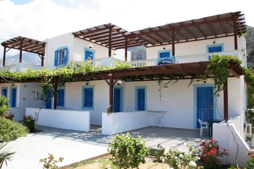 Captivating 1-Bed Apartment in Lefkos - Image 1