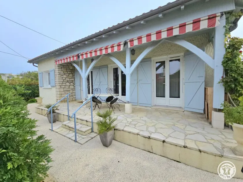 Maison rénovée avec WiFi et terrasse à Trélissac - Image 1
