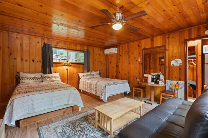 Ava - Room Masoods Lodge - Image 1