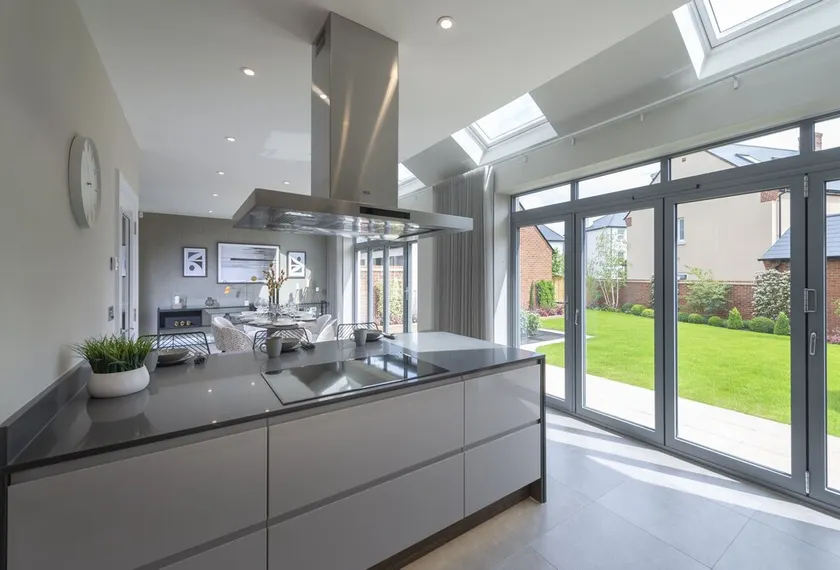 5 Bedroom House close to Bicester Village - Image 1