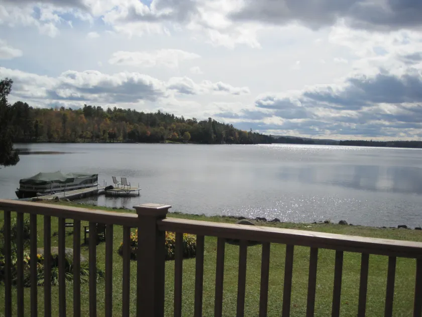 Executive Lake House - Image 1