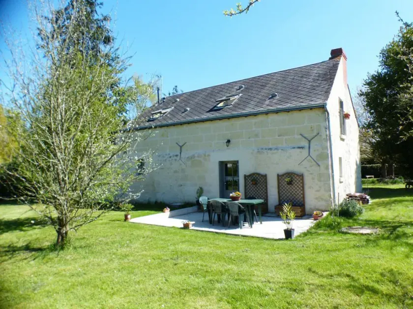 Charmante maison rénovée avec jardin clos, proche Loire, entre Tours et Saumur, idéale famille - Image 1