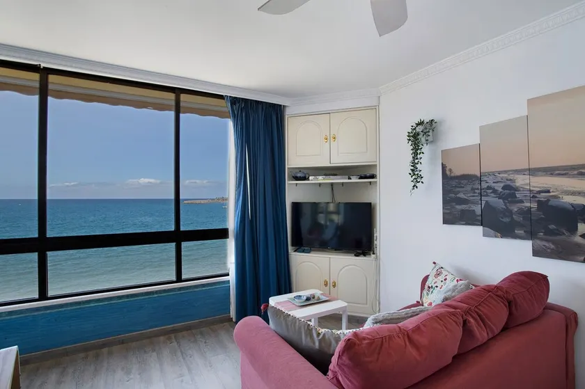 Casa de vacaciones 'Patalavaca Beach Holidays Invest' con vistas al mar, terraza privada y Wi-Fi - Image 1