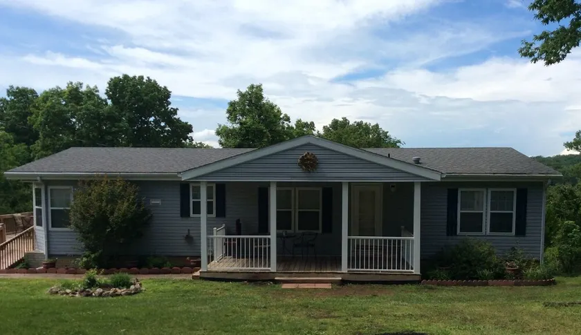 Family Lake View Home - Image 1