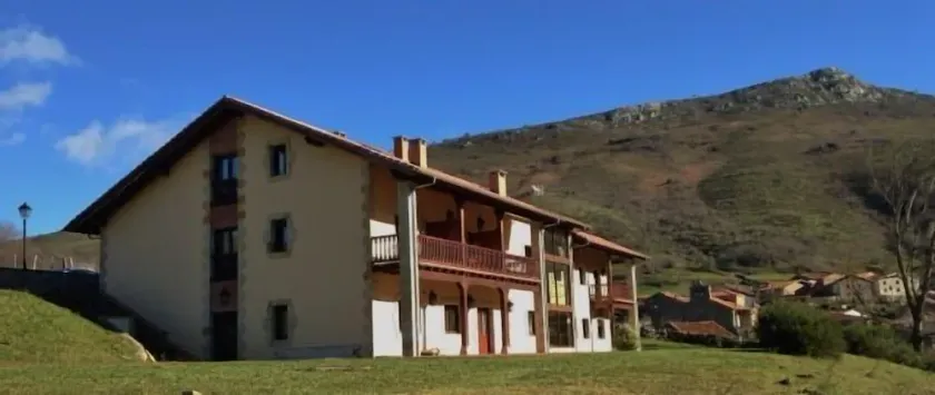 Landejendomme (fuldt udlejet) El Tombo de Santa Catalina til 30 personer - Image 1