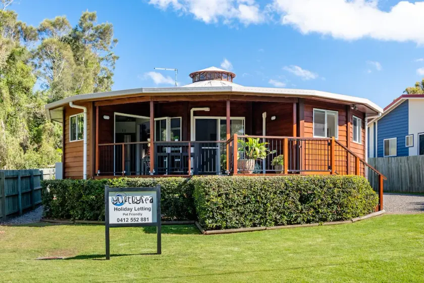 Yurt By Sea accommodation Mullaway - Image 1