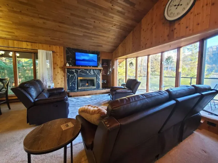 Updated Duplex with Mountain & Filtered Water View - Image 1