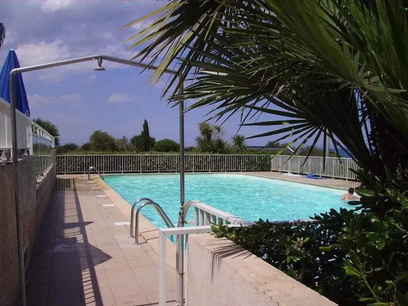 Beautiful seafront apartment overlooking Monte Christo Island - Image 1