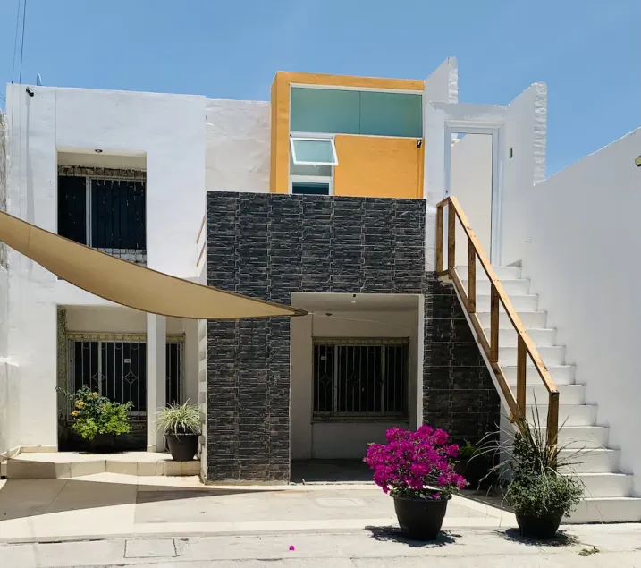 7 minutes from the Malecón 1 from Plaza Ley el Mar 1 Bedroom - Image 1