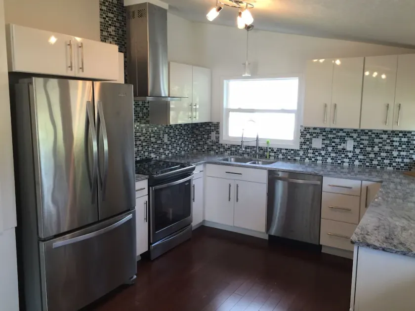 Park-Side, Easy Access To Downtown, Mayo Clinic & Bike Trail, Family-Friendly - Image 1