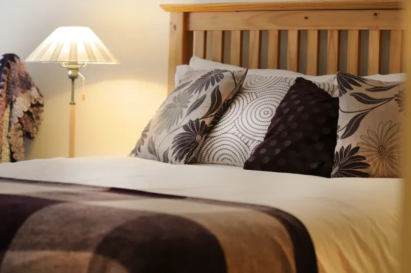 Accueillant, spacieux, accessible, apt centre ville, avec parking et wifi. - Image 1