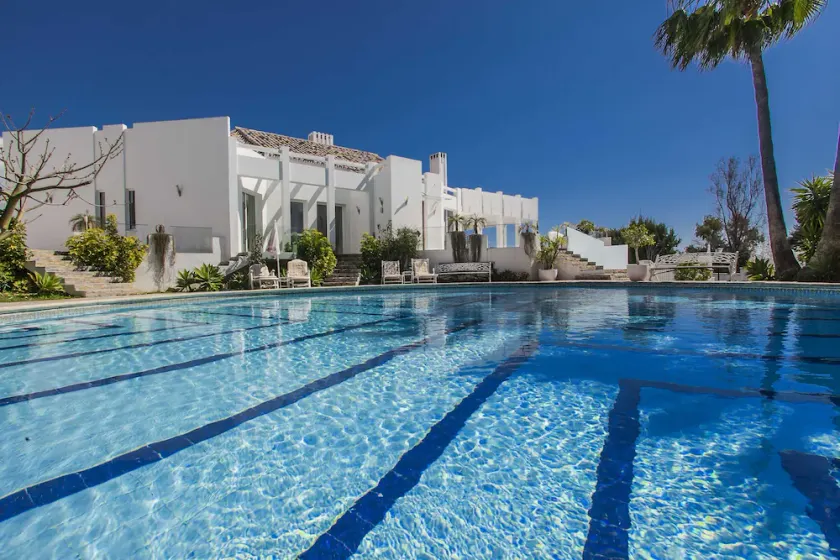 Luxurious newly built Villa - Image 1