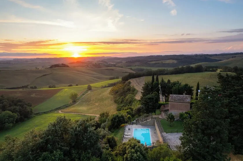 Villa with private pool - Image 1