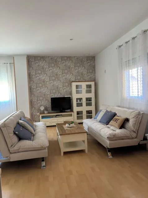 Appartement en bord de mer, entièrement équipé - Image 1