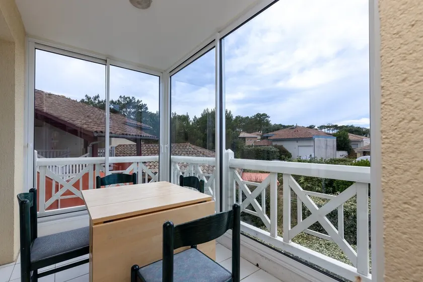T2 Apartment 200m from the Beach with Terrace - Image 1