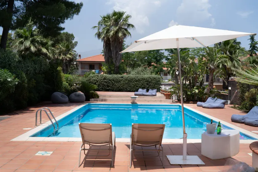 A surrounded garden Villa, in the proximity of Catania and Etna - Image 1