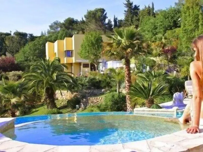 Fantastisk villa i Mougins med en super pool, 2 jacuzzier og en fantastisk have! - Image 1