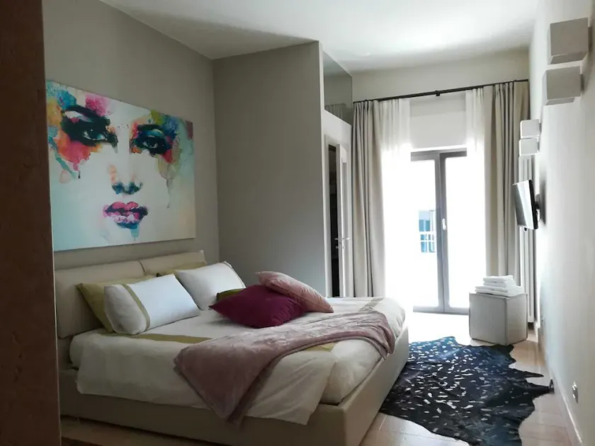 Bridesmaids' Suite - Image 1