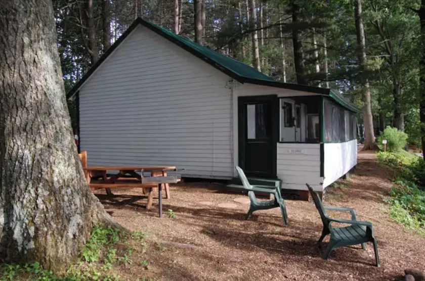 2 BR Waterfront Cottage - Image 1