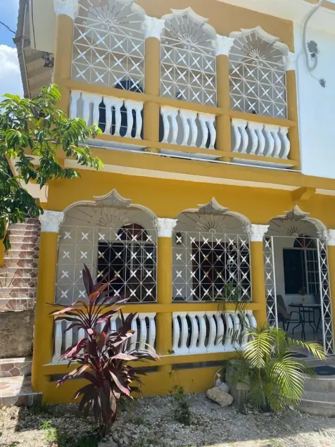 Runthings Hideaway Stay Negril - Image 1