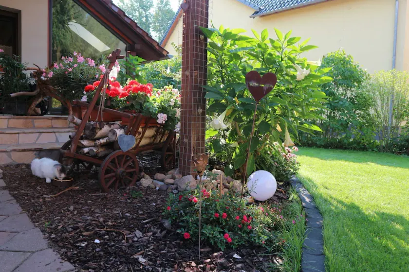 Big Mama's Home, Germania - Image 1