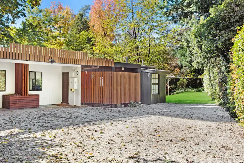 Tyntynder Garden Cottage 3 - Image 1