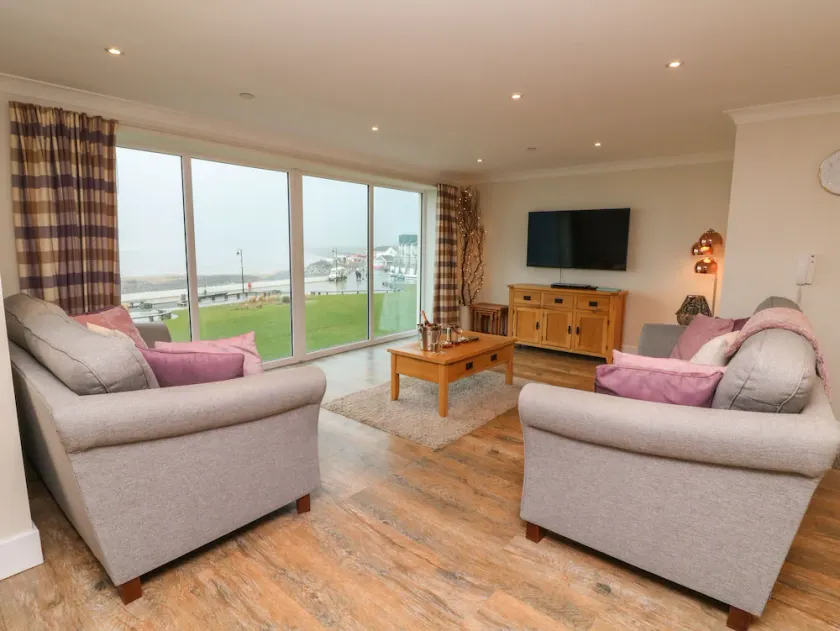 THE LOBSTER POT, family friendly in Westward Ho! - Image 1
