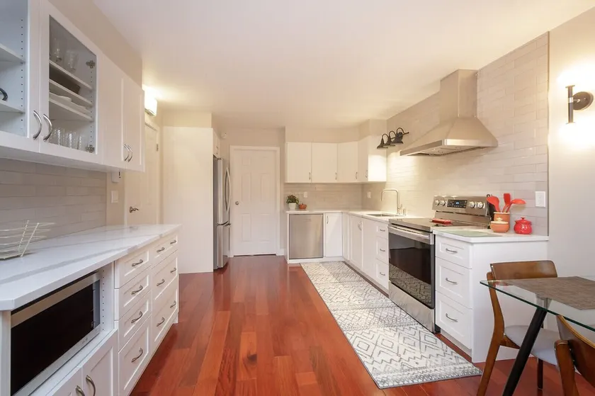 An oasis for families & Dog - Affordable Immaculate luxury - Fenced Yard! - Image 1