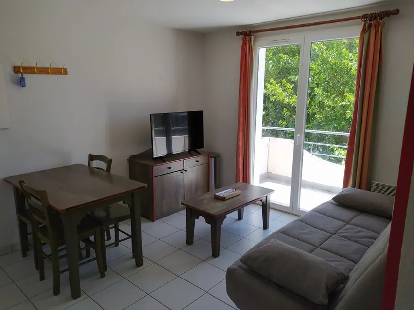 2-ROOM APARTMENT BALCONY SWIMMING POOL VILLAGE GOÉLIA - Image 1