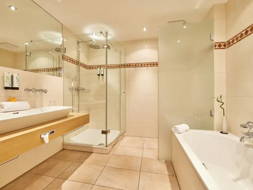Quarto Duplo Superior - Romantik Hotel Böld & Restaurant Uhrmacher - Image 1