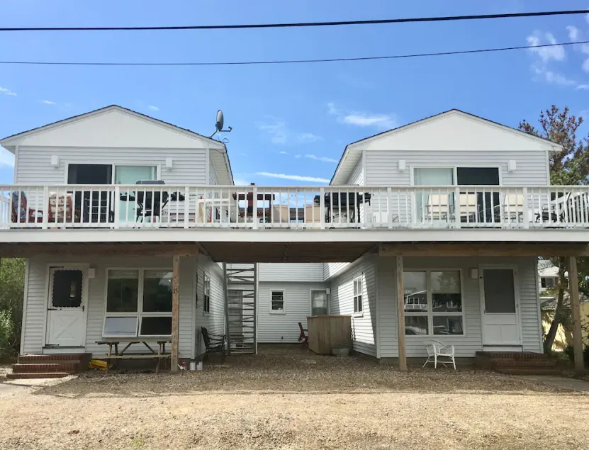 Harvey Cedars Bayfront - 5 min til stranden. Solnedgange fra enorme dæk. Bådslip - Image 1