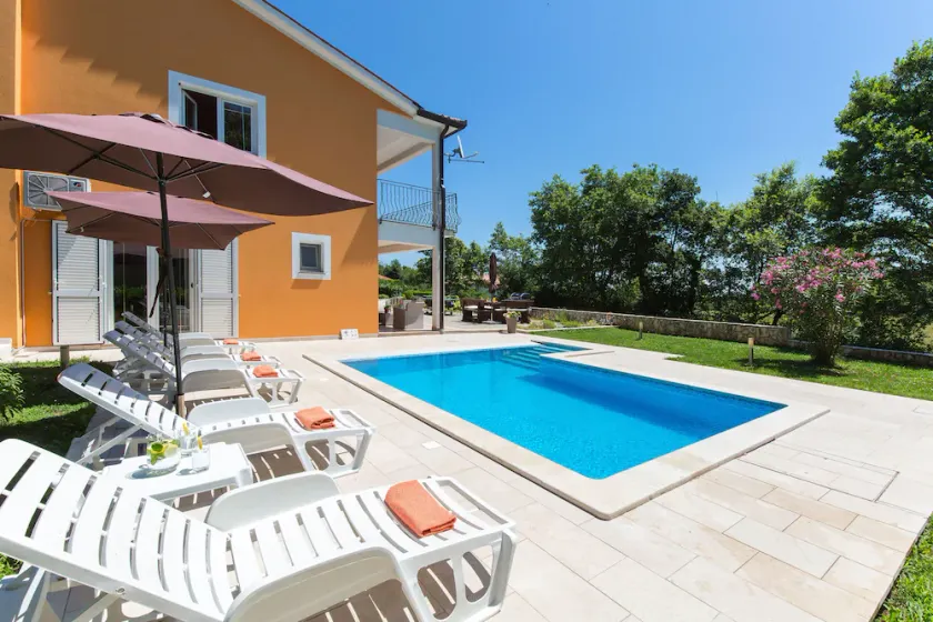 Schöne Pool Villa, 2,5 km vom Meer entfernt, 920 m2 privaten Umfeld - Image 1