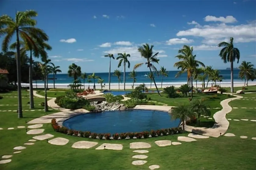 Beachfront Palms Villa on Flamingo Beach - PRIVATE Home at 5 Star Resort! - Image 1