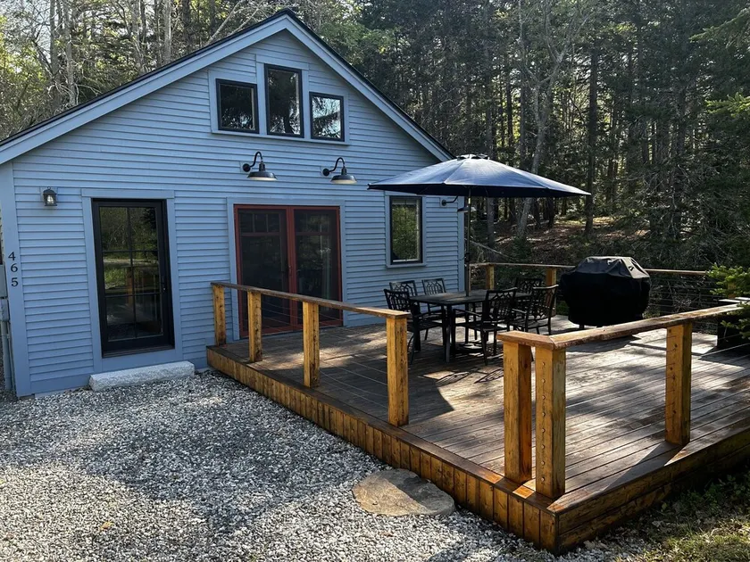 Modern woodland privacy with ocean, trails, and lobster all in walking distance. - Image 1