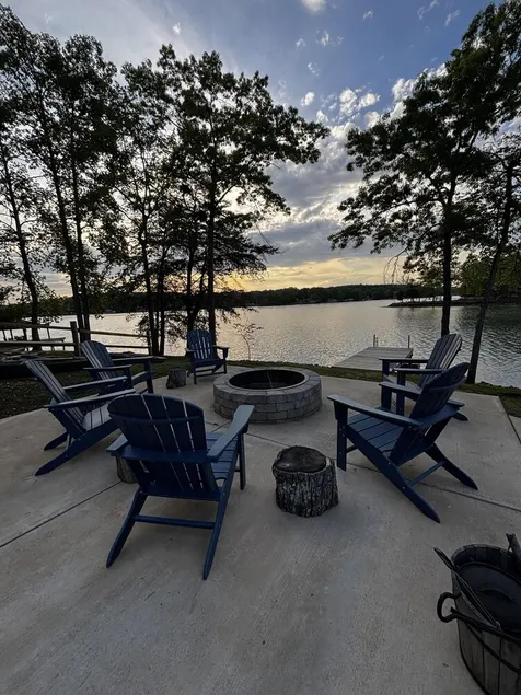 Lake Starboard - Lakefront w/ Private Dock & Fire Pit - Image 1
