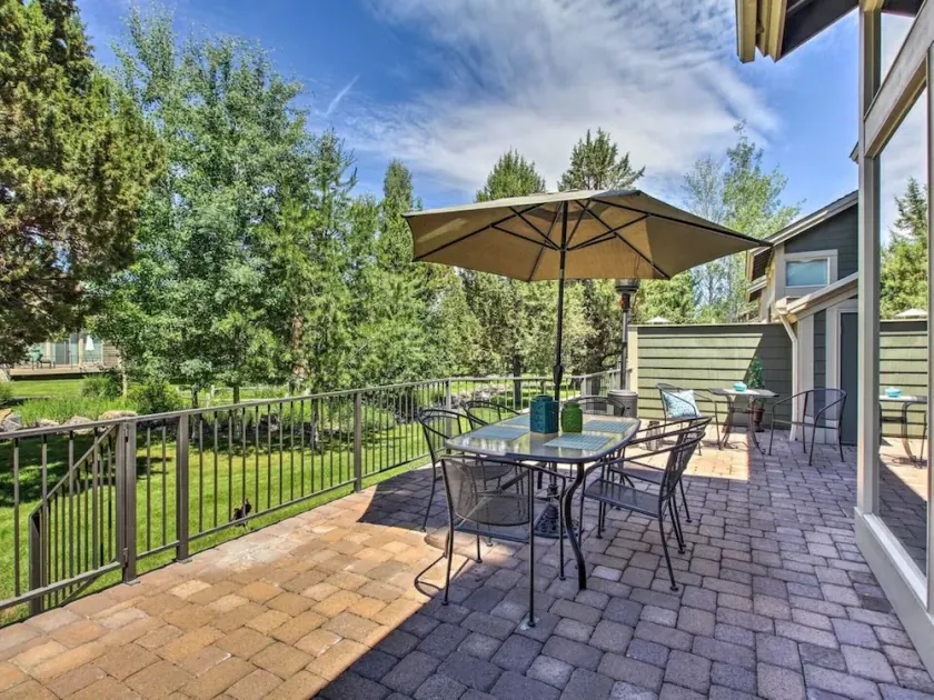 Juniper Creek Inn: relaxing creekside getaway—free resort passes & adventure! - Image 1