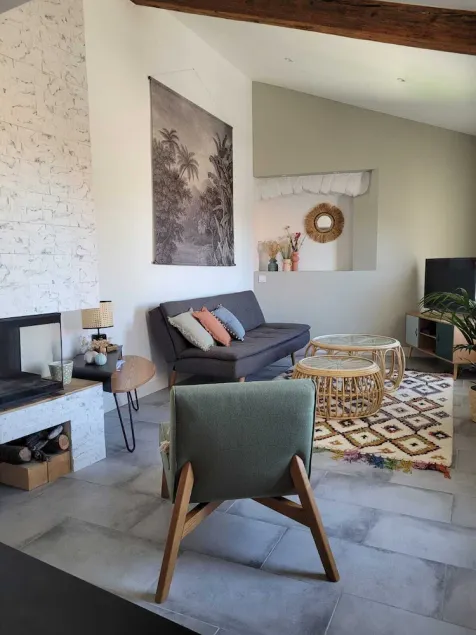 Le Clos de l'Amandier - Village house 10 minutes from the Avignon Festival - Image 1