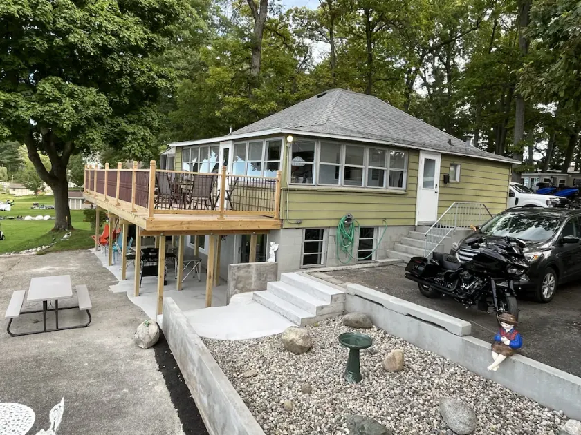 Fully furnished cabin on scenic Wabasis Lake- Midweek End of  Summer Sale ! - Image 1