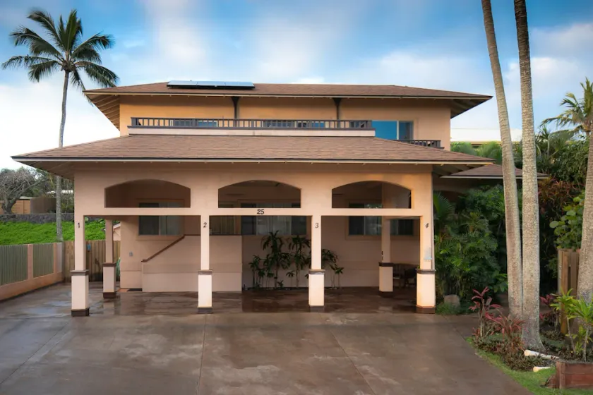Kaiholo Hale - Image 1