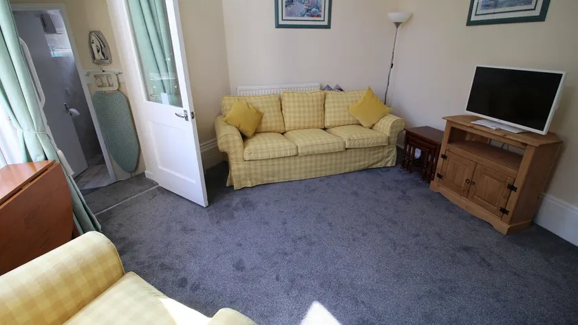 Apartment 5 - Executive, Balcony, Garden view - Image 1
