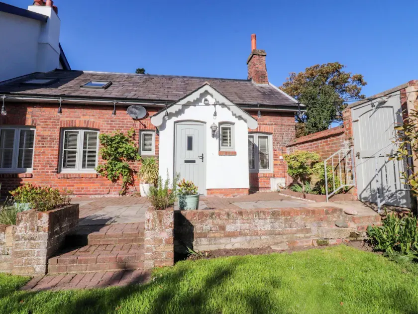 Gardener's Cottage - Image 1